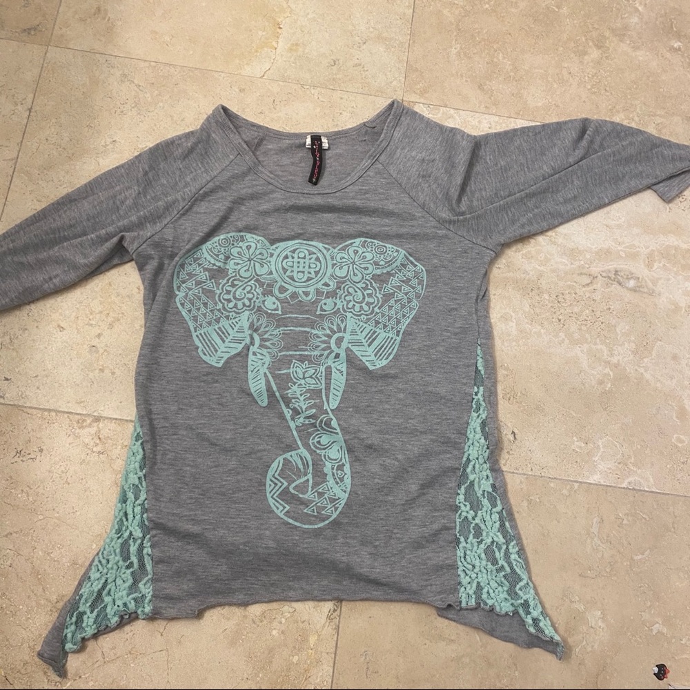 Lily Bleu quarter sleeve top